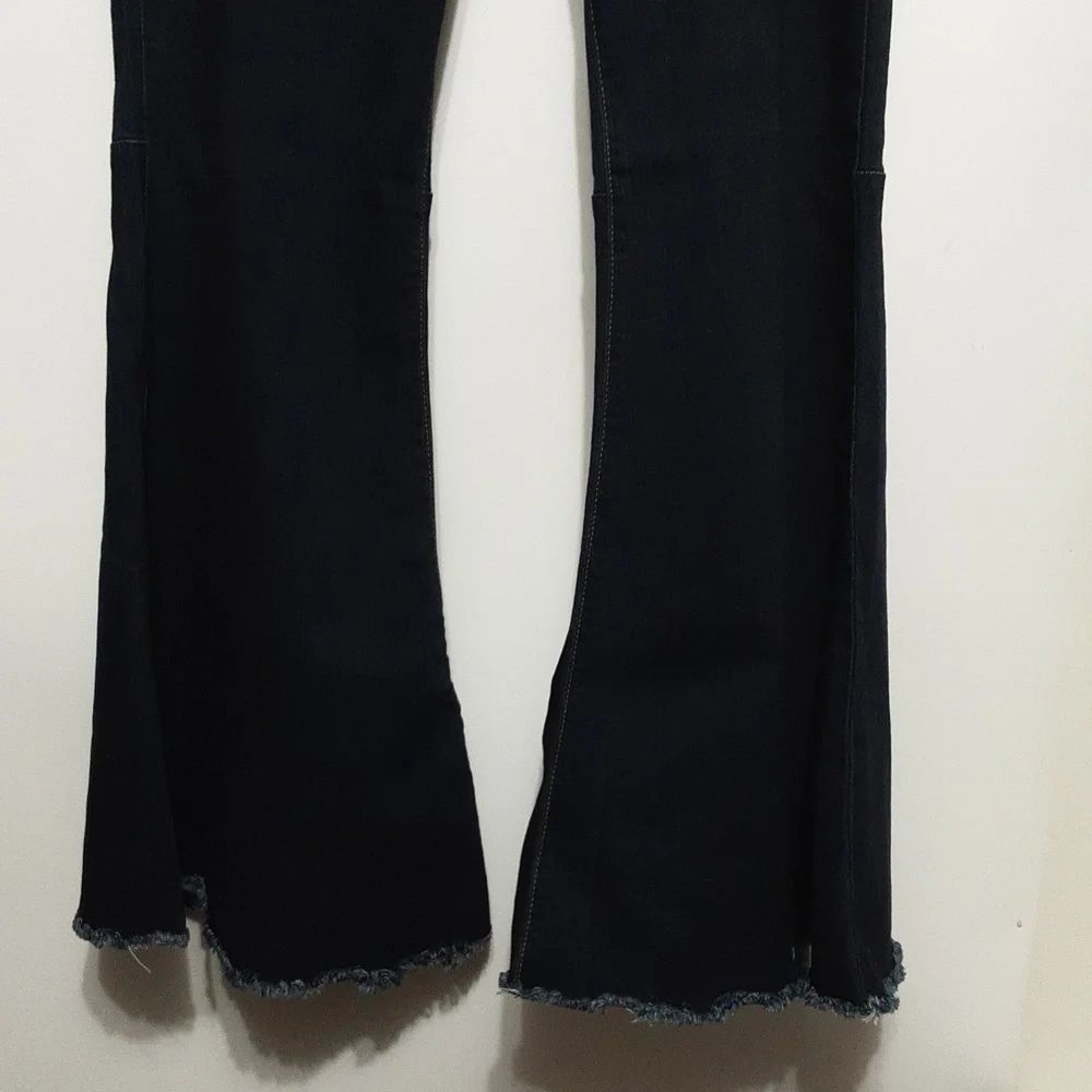 Judy‎ Blue High Rise 13/31 Dark Wash Flare Leg Stretchy Denim Jean